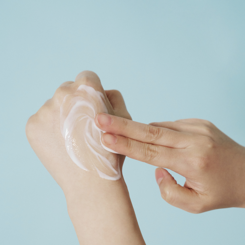 SKIN1004 Madagascar Centella Hyalu-Cica Gentle Cleansing Milk - Απαλό Ενυδατικό Γαλάκτωμα Καθαρισμού